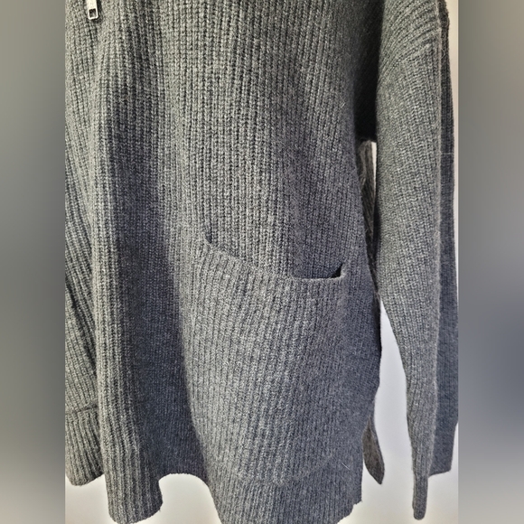 Madewell highneck gray sweater with 1/3 zippered front in XL - Picture 8 of 14